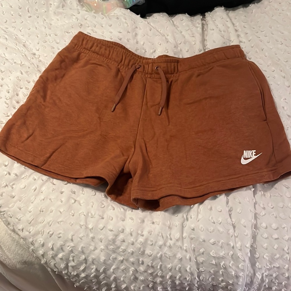 Great condition Nike burnt orange shorts!